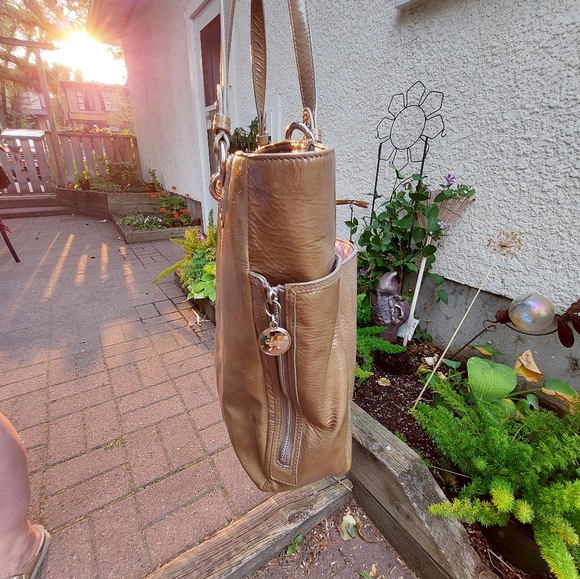 Patent leather Coach tote - Picture 5 of 5